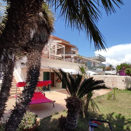 Holiday home Bilocale Mazzarelli